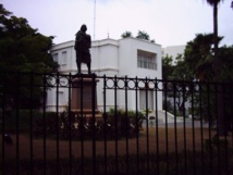 Suite à la suppression du CES, le personnel administratif se fait entendre