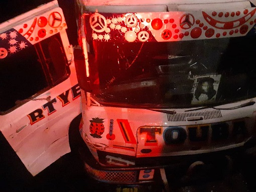Violent choc à Keur Massar : un car Ndiaga Ndiaye se renverse  faisant plusieurs blessés graves