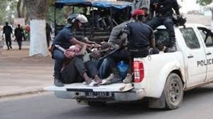 Pikine Icotaf :  Vive altercation entre la police et des présumés voleurs de motos