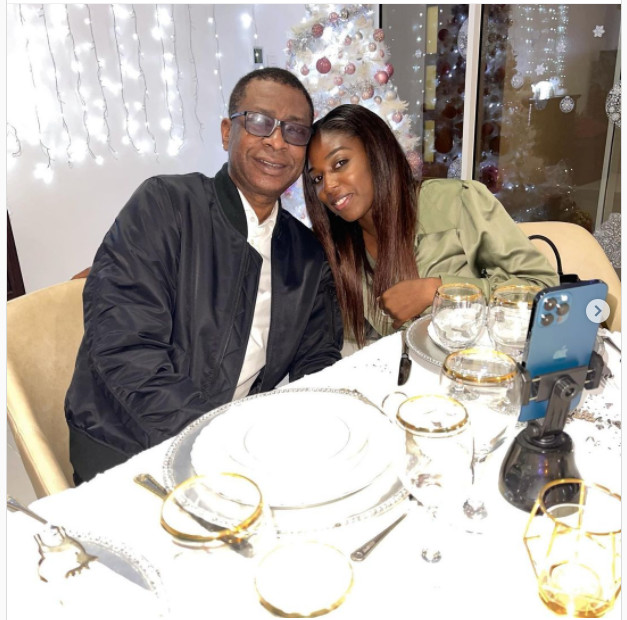 Noel chez Youssou Ndour: Birane, Segui, sa fille ainée, Venus, Ndeye Sokhna...Dans une ambiance de fête (Photos) Noel chez Youssou Ndour: Birane, Segui, sa fille ainée, Venus, Ndeye Sokhna...Dans une ambiance de fête (Photos)