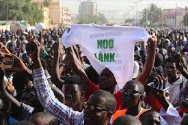 Le collectif Noo Lank avertit solennellement les Sénégalais, sur le projet du gouvernement de faire vacciner tous les Sénégalais, à partir de la fin du mois de mars 2021