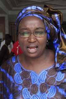 Hélène Tine appelle les députés à contribuer à l’achat de leur voiture