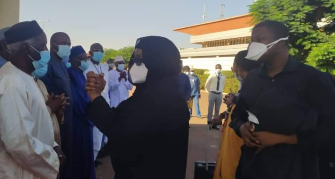 Mali/En images un monde fou, fou, fou aux obsèques de Soumaïla Cissé