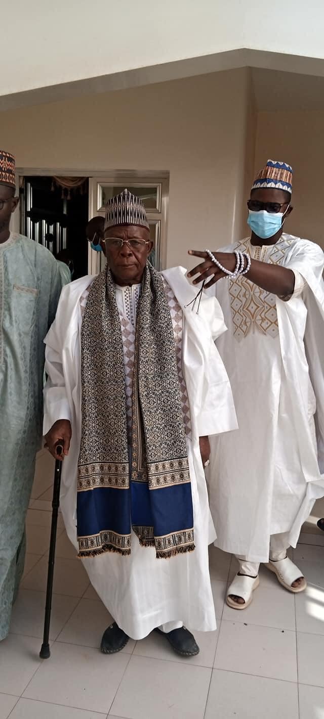 Touba - En images la visite du Khalife de Léona Niassène, Cheikh Ahmed Tidiane à Serigne Mountakha Touba - En images la visite du Khalife de Léona Niassène, Cheikh Ahmed Tidiane à Serigne Mountakha