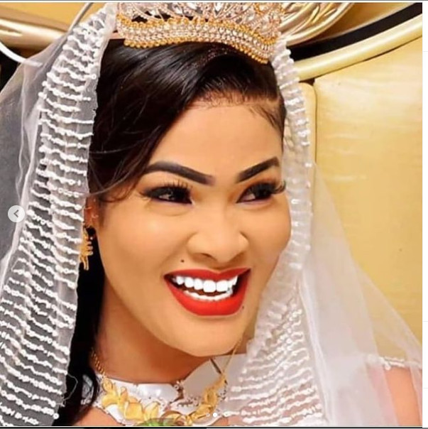 Retro mariage des célébrités qui ont marqué l'année: L'union de Soumboulou et d'Abdoulaye Diop Khasse en tête Retro mariage des célébrités qui ont marqué l'année: L'union de Soumboulou et d'Abdoulaye Diop Khasse en tête