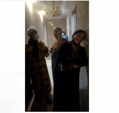 Placée sous contrôle judiciaire: Aïssatou Seydi à peine libérée s’est rendue chez son ex-mari pour traiter sa famille de tous les noms d’oiseaux Placée sous contrôle judiciaire: Aïssatou Seydi à peine libérée s’est rendue chez son ex-mari pour traiter sa famille de tous les noms d’oiseaux