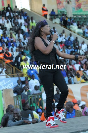 Titi et ses "basket" au stade Demba Diop