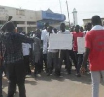 Ziguinchor : les élèves du Centre national de formation des techniciens en agriculture et en génie rurale marchent vers Dakar