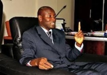 Aly Ngouille Ndiaye menace les distributeurs de gaz