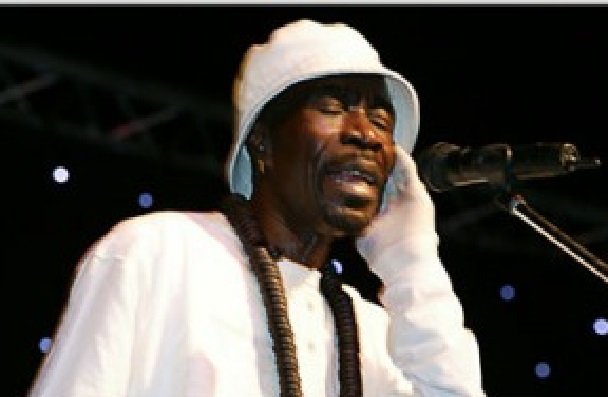 Musique sénégalaise :  le chanteur Souleymane Faye annonce  sa retraite très prochaine