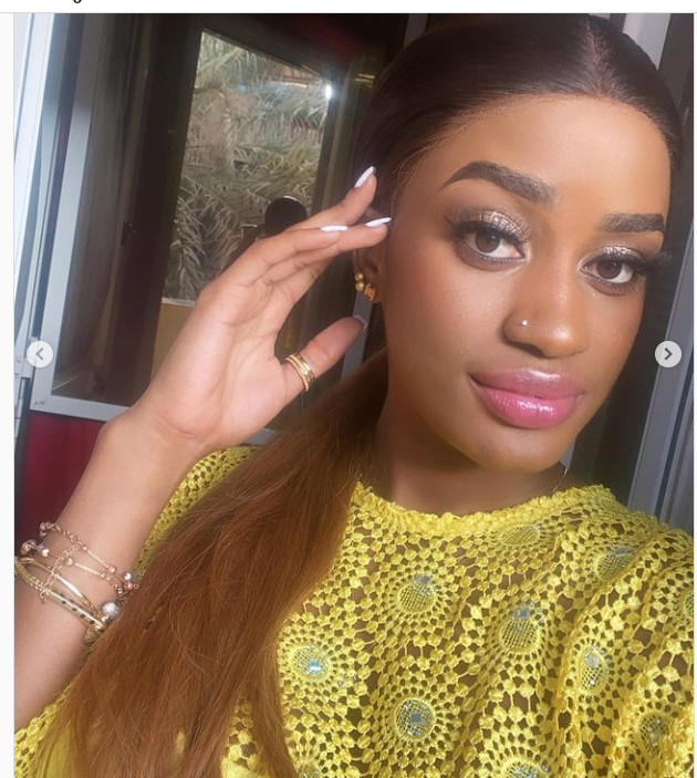 Quand la petite sœur de Wally Seck, Aïcha rend hommage à tous ses boubous qu'elle ne portera sûrement plus. Regardez !