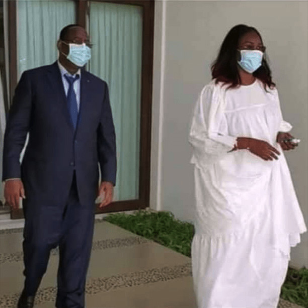 Lutte contre la COVID-19 : La Première Dame en renfort aux structures sanitaires de Saint-Louis Lutte contre la COVID-19 : La Première Dame en renfort aux structures sanitaires de Saint-Louis