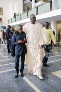 Moustapha Cissé Lô flingue encore ses frères de l’Apr