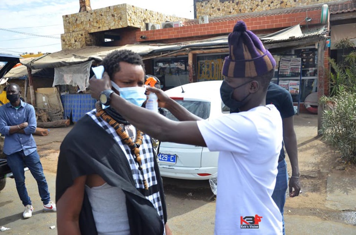 Covid-19: La police de Kébémer sensibilise et distribue des masques aux populations
