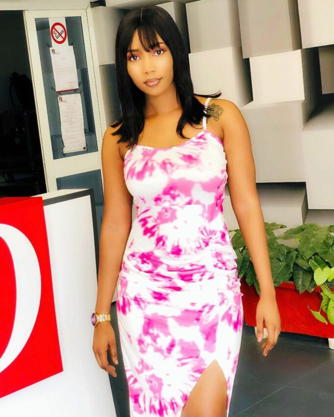 Voici Nana Aïdara, la belle animatrice de la Sen Tv qui rayonne sur le petit écran (Photos)