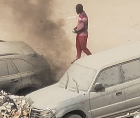 Manifestations : L’homme qui a incendié les véhicules à la Cité Keur Gorgui, arrêté par la BIP. (images) Manifestations : L’homme qui a incendié les véhicules à la Cité Keur Gorgui, arrêté par la BIP. (images)