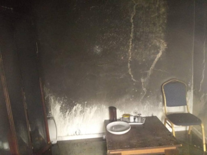 Louga: Des militants de Sonko incendient la maison d’Aïda Diallo, mère de Mamour Diallo