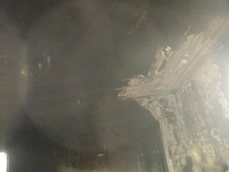 Louga: Des militants de Sonko incendient la maison d’Aïda Diallo, mère de Mamour Diallo