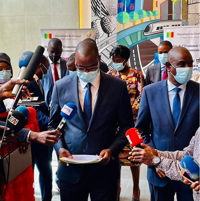 Safer Internet Day : l’Etat pour guider les jeunes vers une utilisation saine des outils du numérique Safer Internet Day : l’Etat pour guider les jeunes vers une utilisation saine des outils du numérique