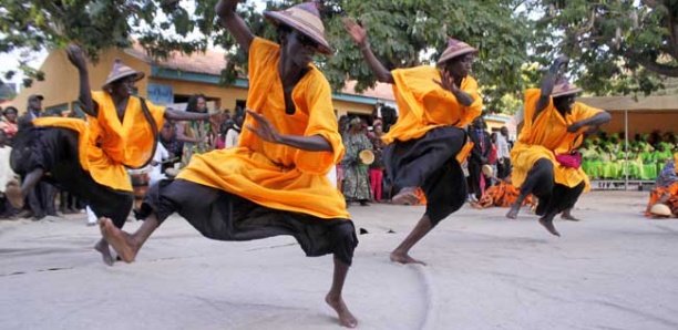 8 343 musiciens, 4 000 danseurs et 500 communicateurs vont se partager 2,5 milliards FCfa à raison de...