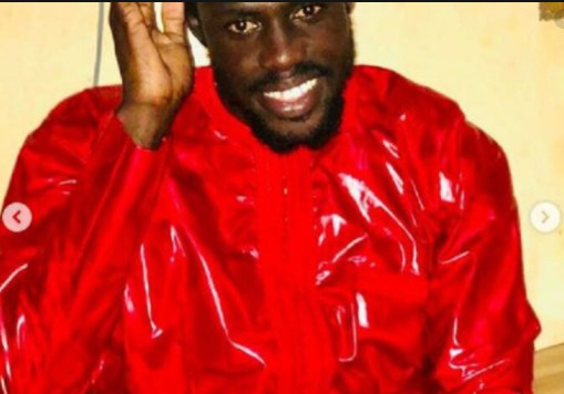 Al Khayri : Le comédien " Niankou le fou" prend une niarel et fait...(Vidéo)