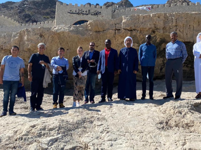 son fils hors du pays son fils hors du pays