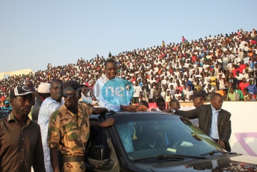 [Photos] Thione Seck comblé