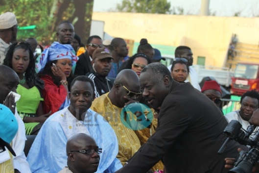 [Photos] Thione Seck comblé