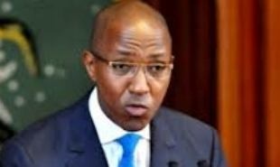 Fin des concertations nationales sur l’enseignement supérieur : Abdoul Mbaye reçoit les propositions et promet la poursuite de la réflexion sur les frais d’inscriptions.