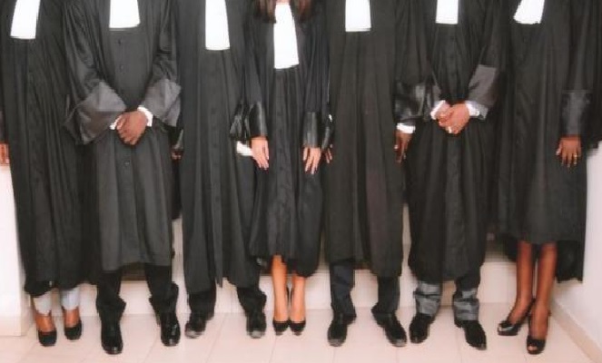Partie civile: Huit avocats se portent volontaires pour la defense d'Adji Sarr 