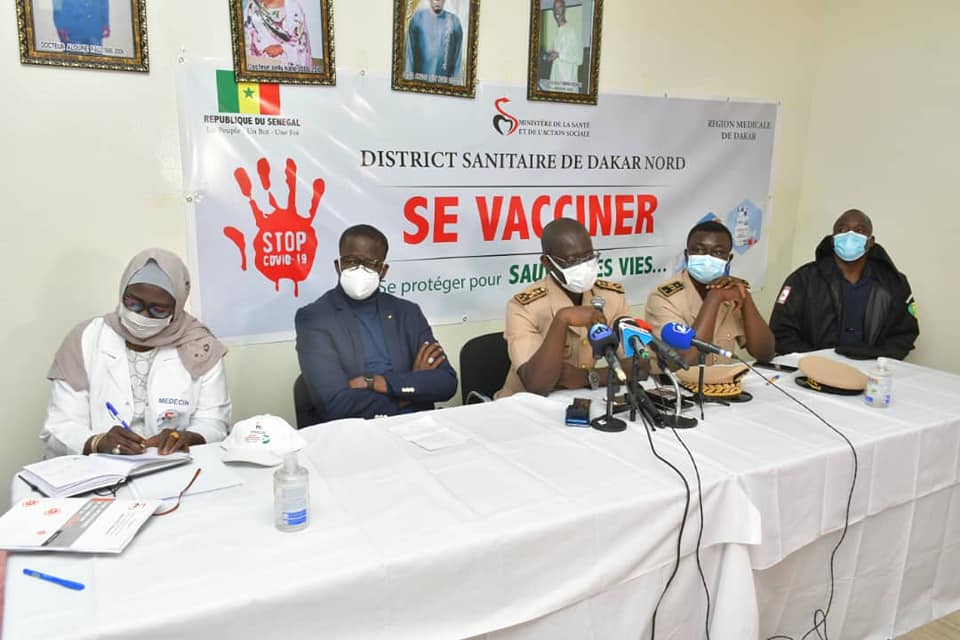 Lancement régional de la vaccination contre la Covid-19 à Nabil Choucair par le Gouverneur de Dakar (Photos) Lancement régional de la vaccination contre la Covid-19 à Nabil Choucair par le Gouverneur de Dakar (Photos)