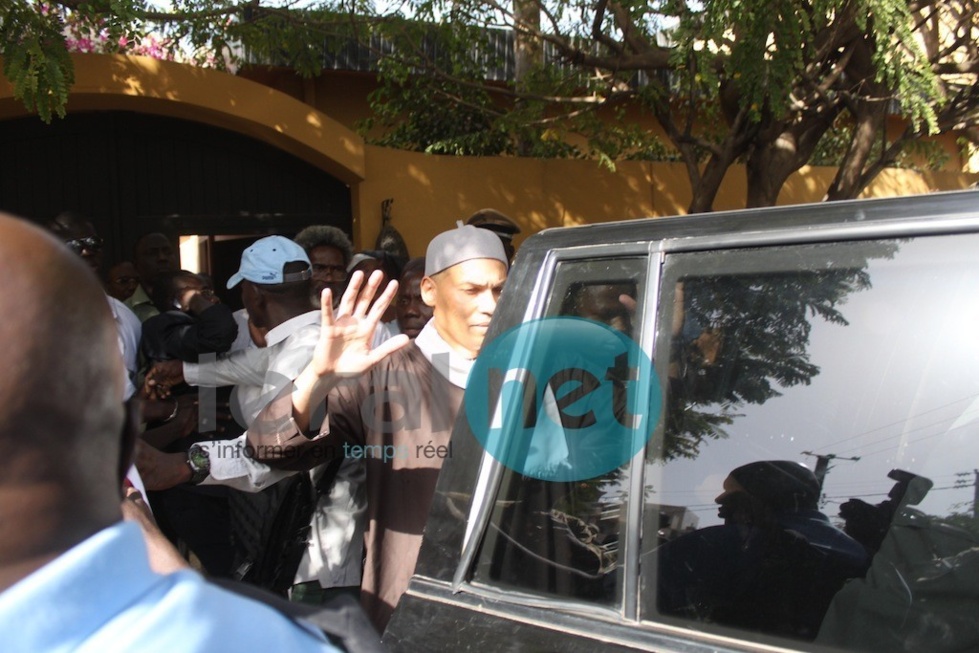 [Photos-Vidéo] Les images de l'interpellation de Karim Wade par les gendarmes