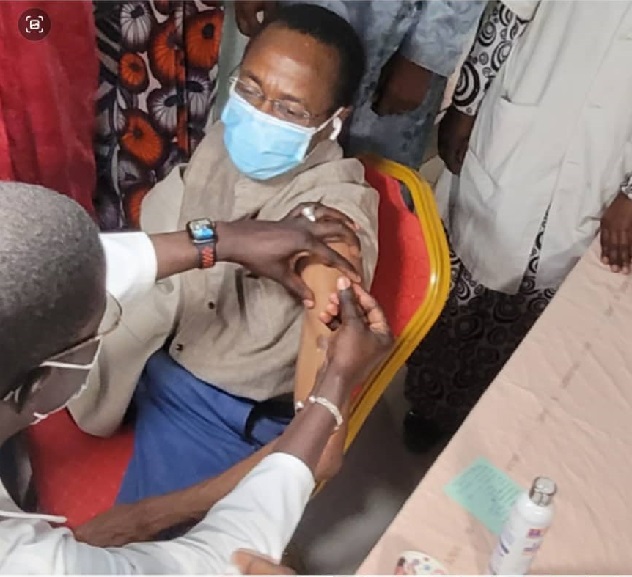 Campagne de vaccination à Thiès: Abdoul Mbow, le premier vice-président de l'Assemblée nationale, montre la voie