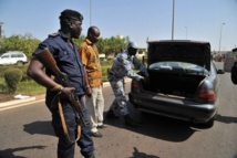 Pour 1000 francs Cfa, 2 policiers maliens passent à tabac un chauffeur sénégalais