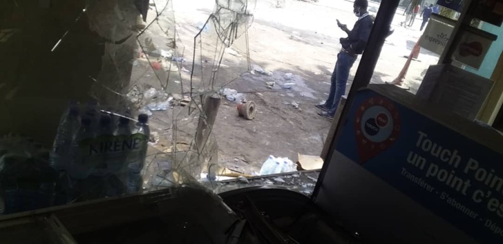 Photos : Les scènes de pillage à Dakar Photos : Les scènes de pillage à Dakar