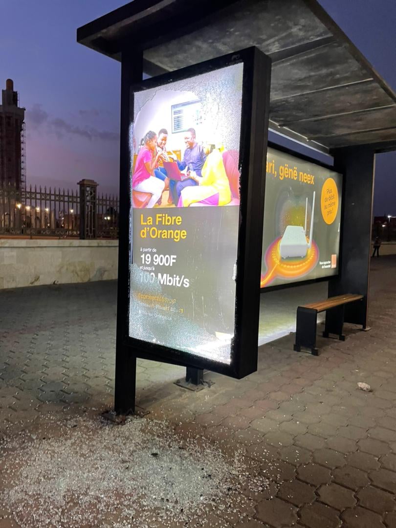 Réaction de Vdn Tech aprés le saccage des abribus: " Il est nécessaire de rappeler que ces abribus appartiennent à tous les Sénégalais mais pas à l'État, les..." Réaction de Vdn Tech aprés le saccage des abribus: " Il est nécessaire de rappeler que ces abribus appartiennent à tous les Sénégalais mais pas à l'État, les..."