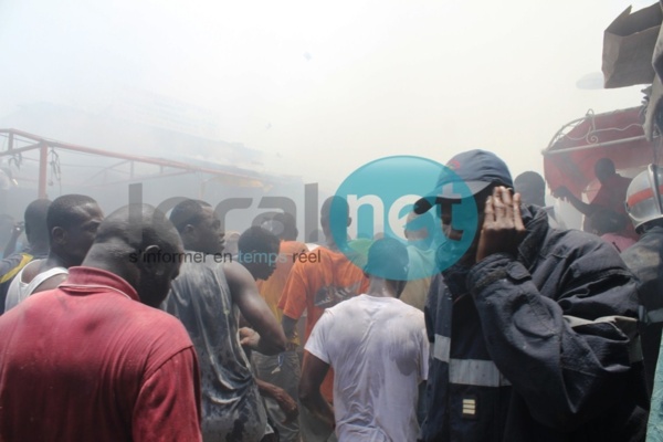 [Photos] Incendie à Grand Dakar : 11 cantines réduites en cendre