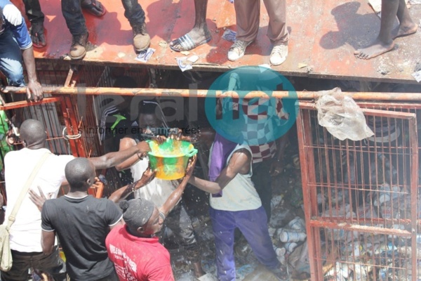 [Photos] Incendie à Grand Dakar : 11 cantines réduites en cendre