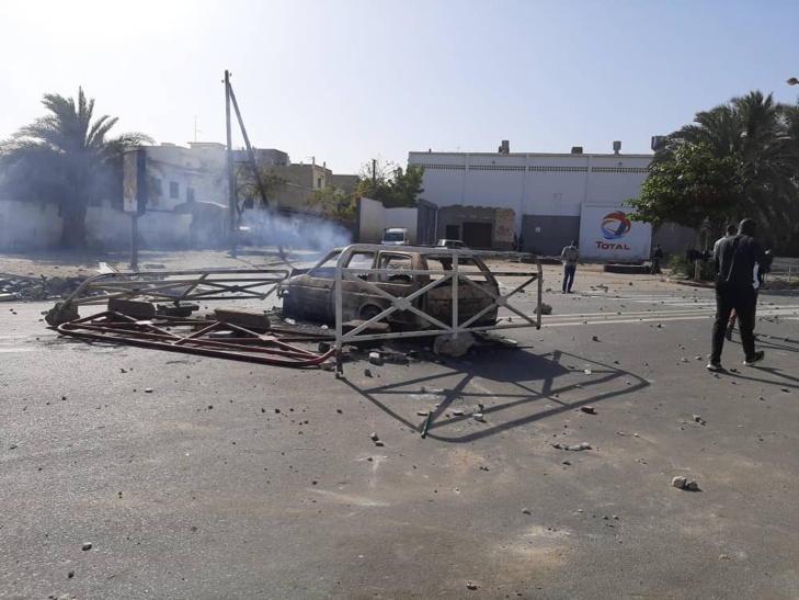 Photos / Affrontements à la Place de l’Obélisque: Les premiers dégâts matériels enregistrés