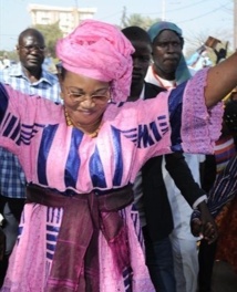 Aïda Mbodj risque de se faire des jaloux : Son drapeau Alioune Seye - Moussa Ndoye a tenu toutes ses promesses