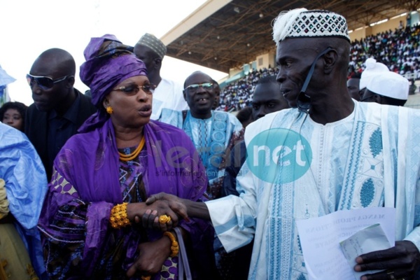 [Photos] Aïda Mbodj honorée par Assane Ndiaye