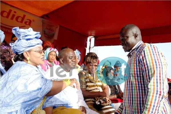 [Photos] Aïda Mbodj honorée par Assane Ndiaye