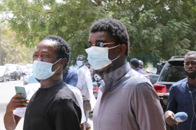 Youssou Ndour, Baba Maal, Wally Seck à l’hôpital FANN de Dakar