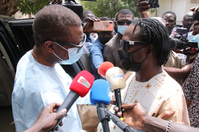 Youssou Ndour, Baba Maal, Wally Seck à l’hôpital FANN de Dakar