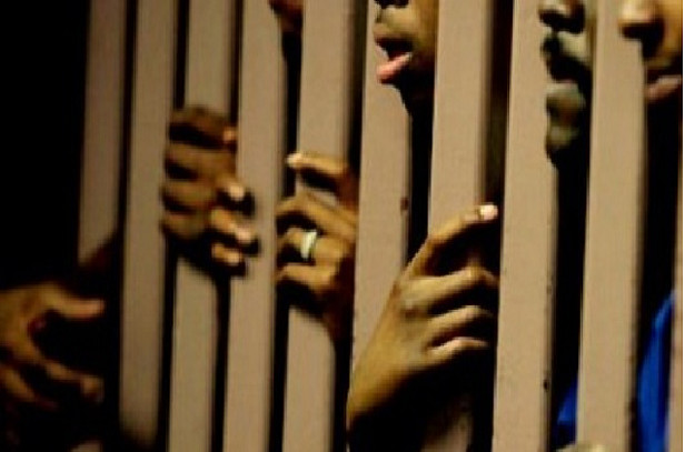 Désengorger la vie carcérale: L’Asred sollicite une «grâce collective spéciale» de 2 500 détenus
