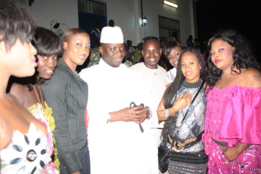 Thione Seck, Ouza Diallo et Aida Samb gâtés par Yahya Djameh!