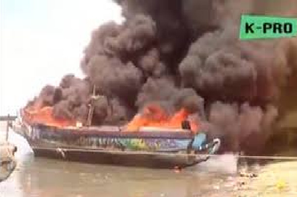 « Sénégal dégage ! » lance-t-on en Gambie : Suite aux tensions, 30 bateaux de pêche sénégalais incendiés