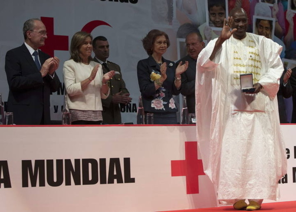 Le président de la Croix-Rouge sénégalaise reçoit la Médaille d’or de la Croix-Rouge espagnole à Malaga en Espagne