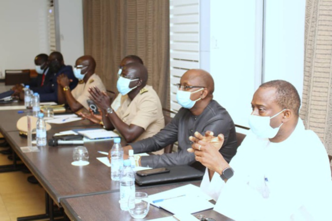 Port de Ndayane: Le DG Aboubacar Sadekh Bèye rencontre les autorités locales et rassure les populations