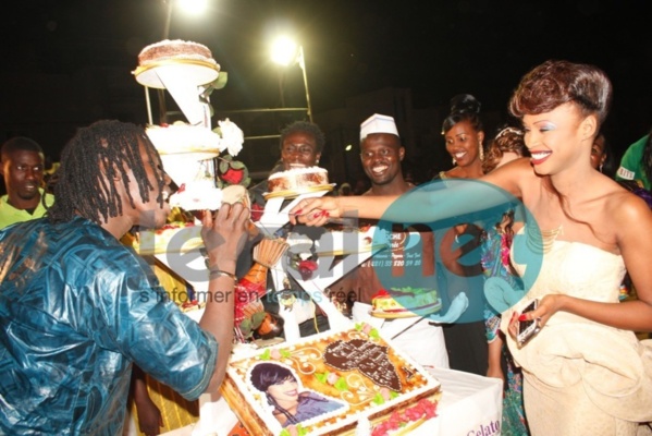 [Photos exclusives] La danseuse Mbathio a fêté son anniversaire en grande pompe